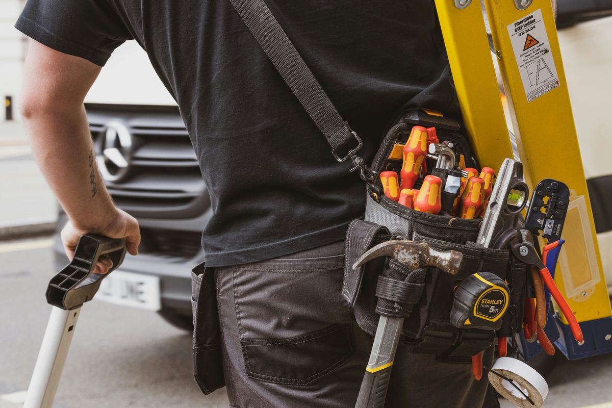 Outils et matériel d'électricien professionnel — artisan à Toulouse